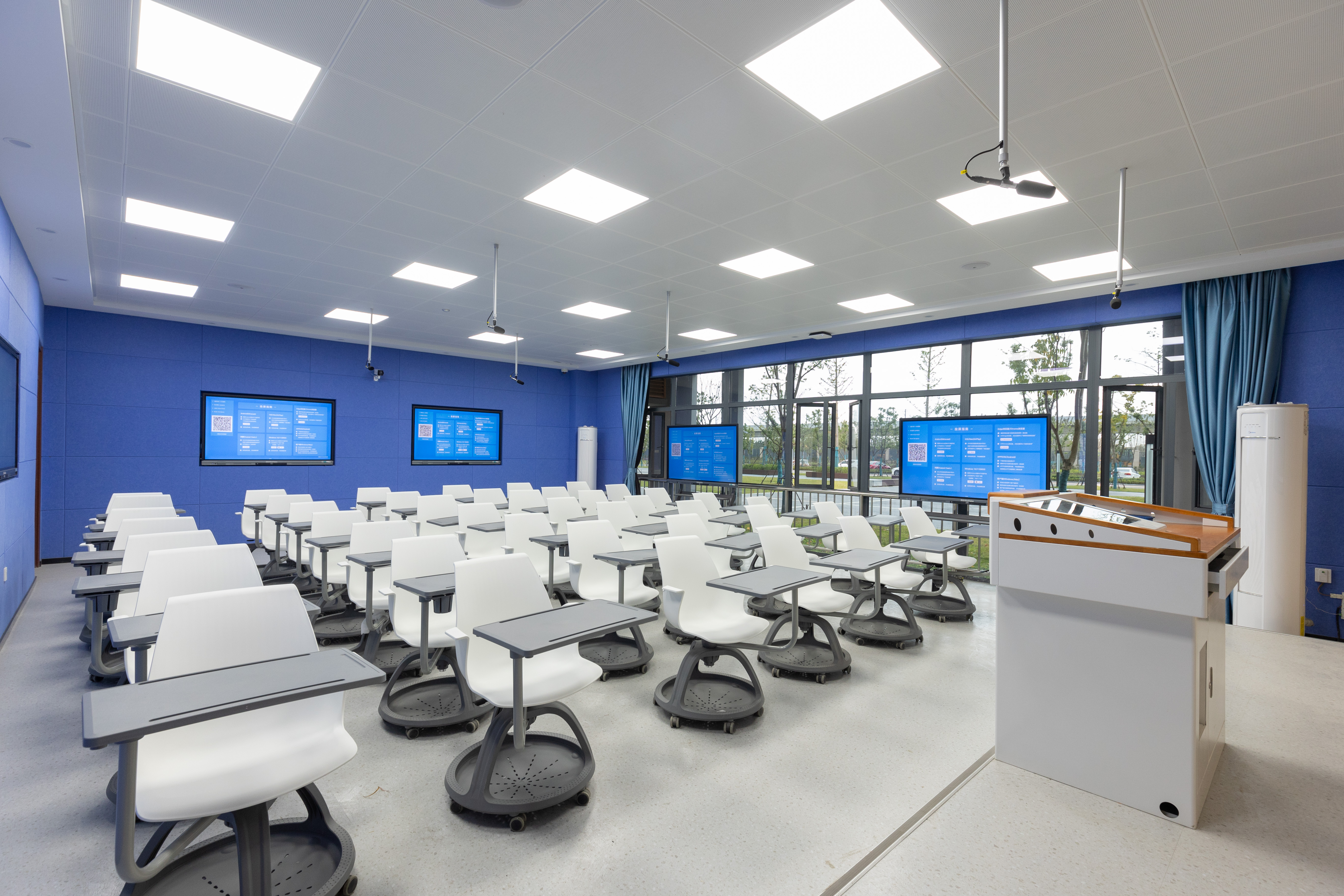 8.智慧教室.jpg